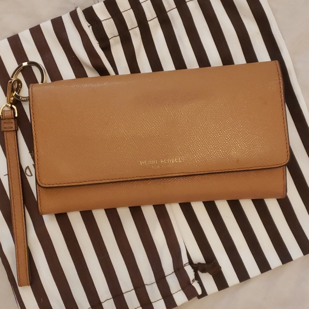 Henri Bendel Wallet